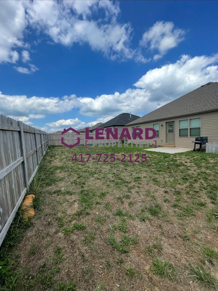 1361 S Lorraine Ave - Photo 2 of 16