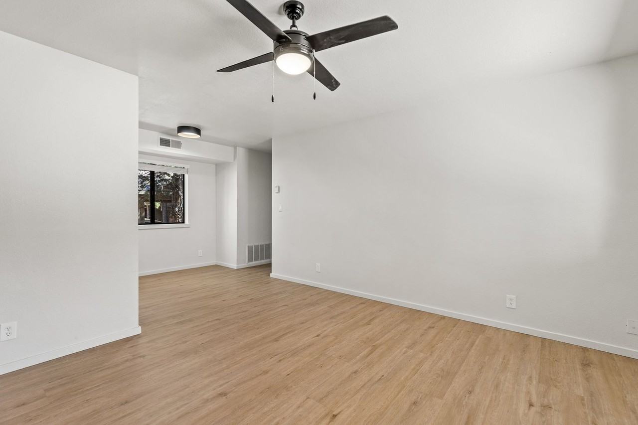 3325 East Lockett Road - Photo 3 of 50