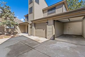 featured image of 3325 E Lockett Rd
