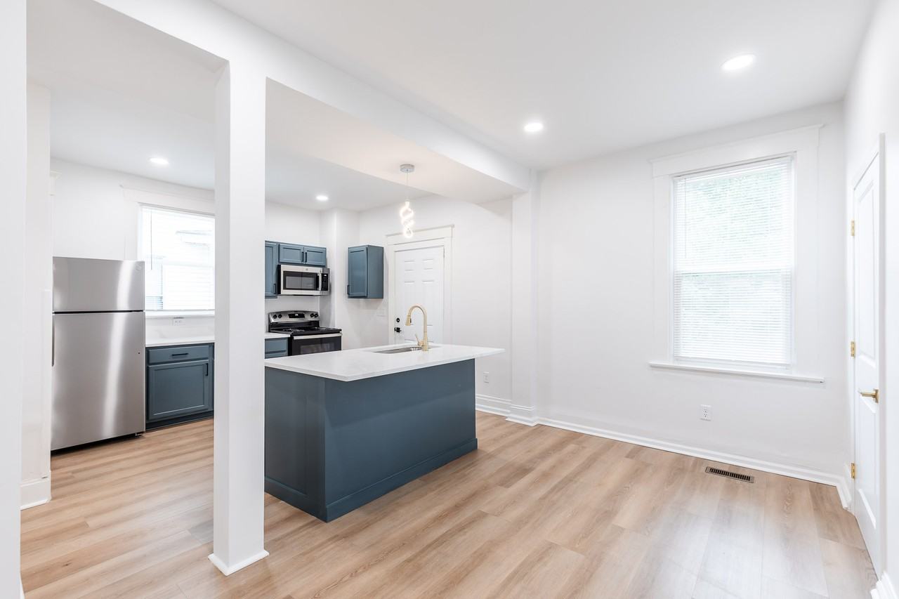 3862 Vine St #1 - Photo 7 of 32