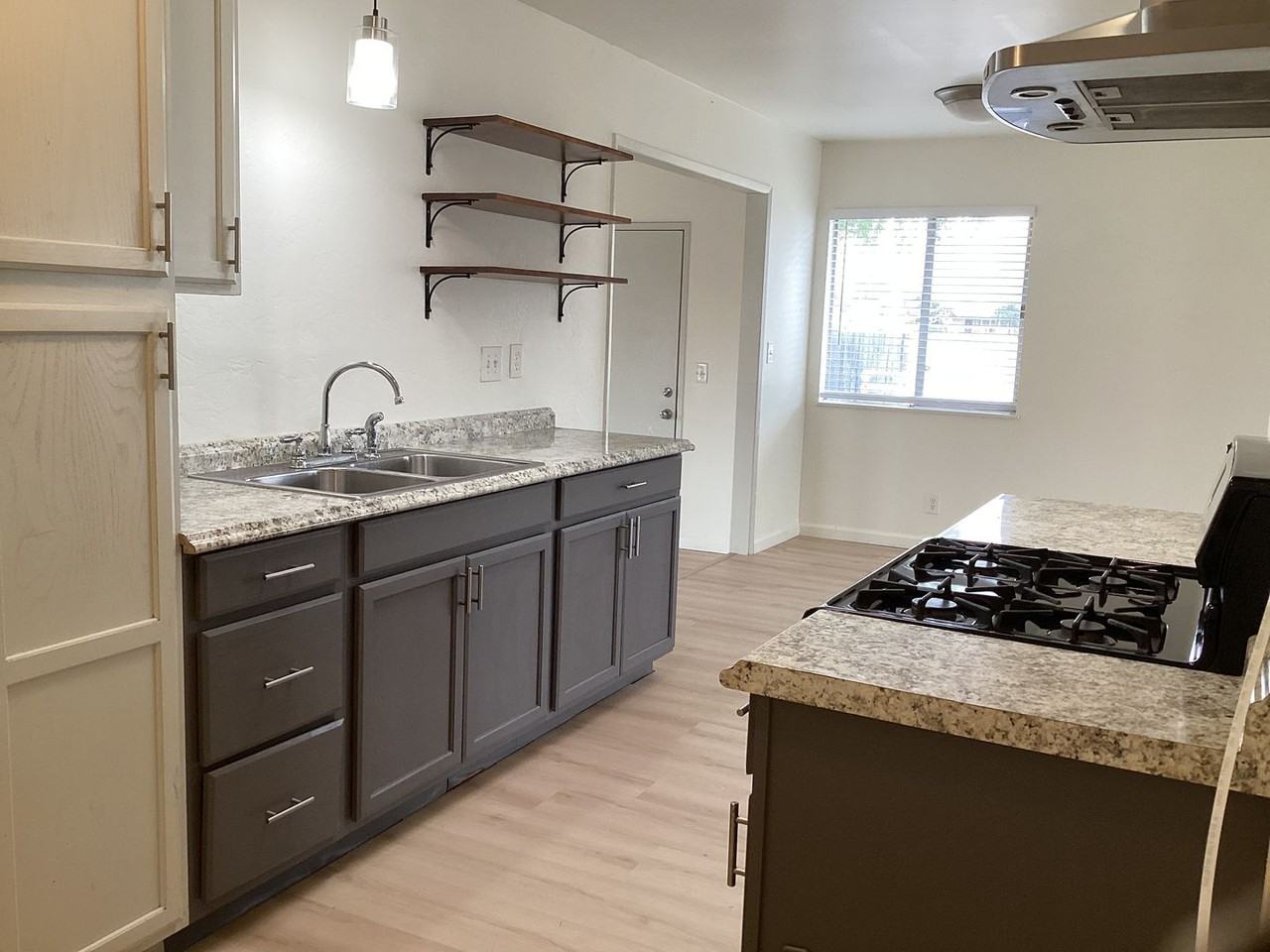 600 N Y St - Photo 4 of 22