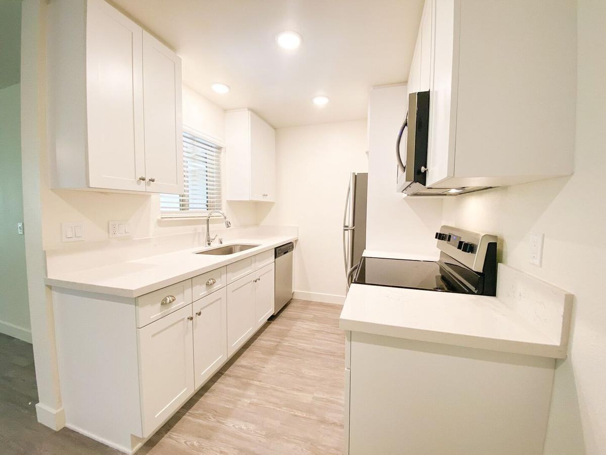 310 E Bradley Ave - Photo 6 of 29