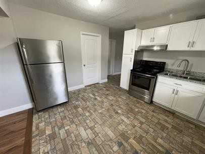 2231 Loophole Dr - Photo 3 of 9