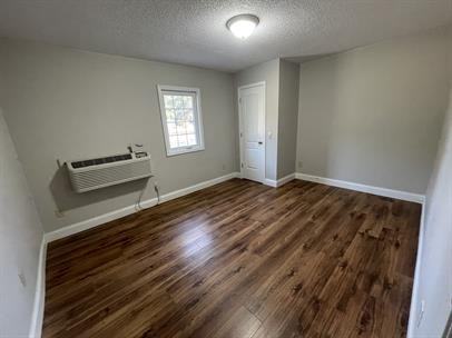 2231 Loophole Dr - Photo 4 of 9