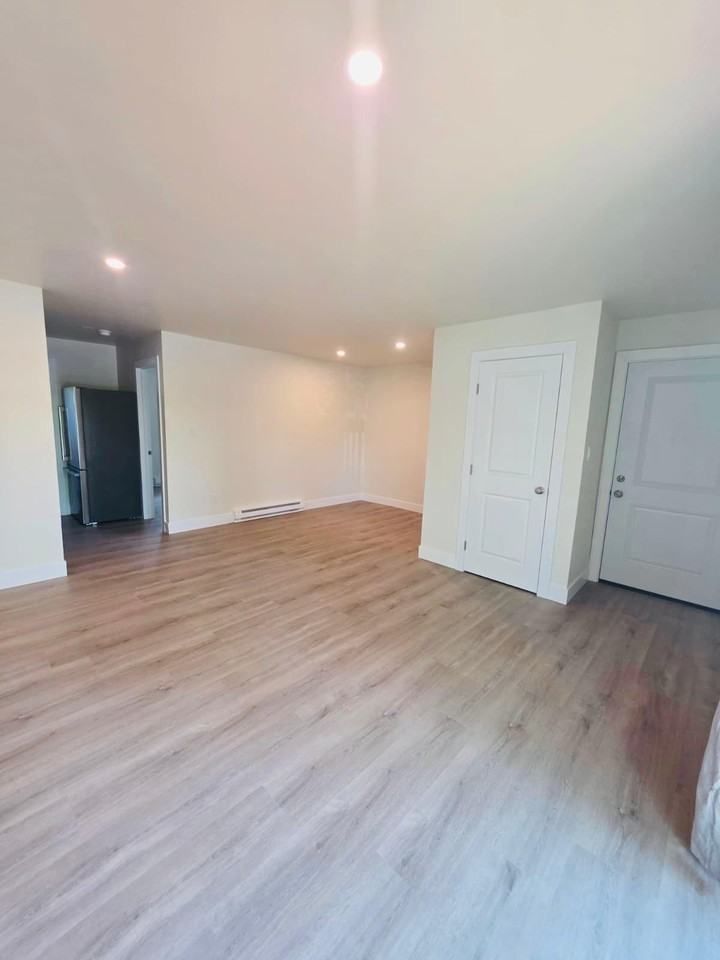 1121 Colorado Ave #1 - Photo 2 of 10