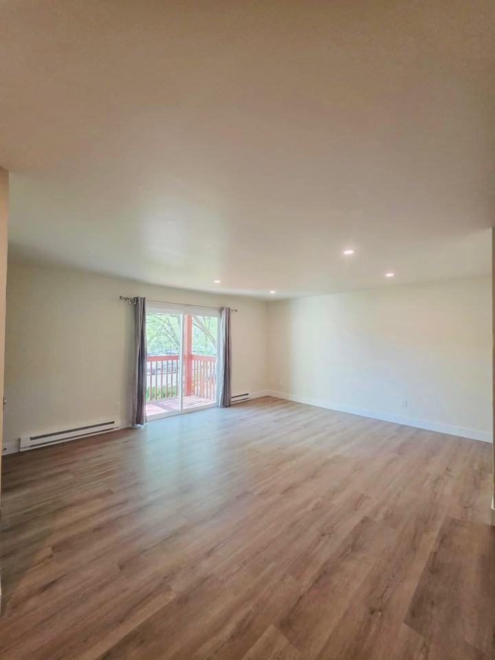 1121 Colorado Ave #1 - Photo 3 of 10