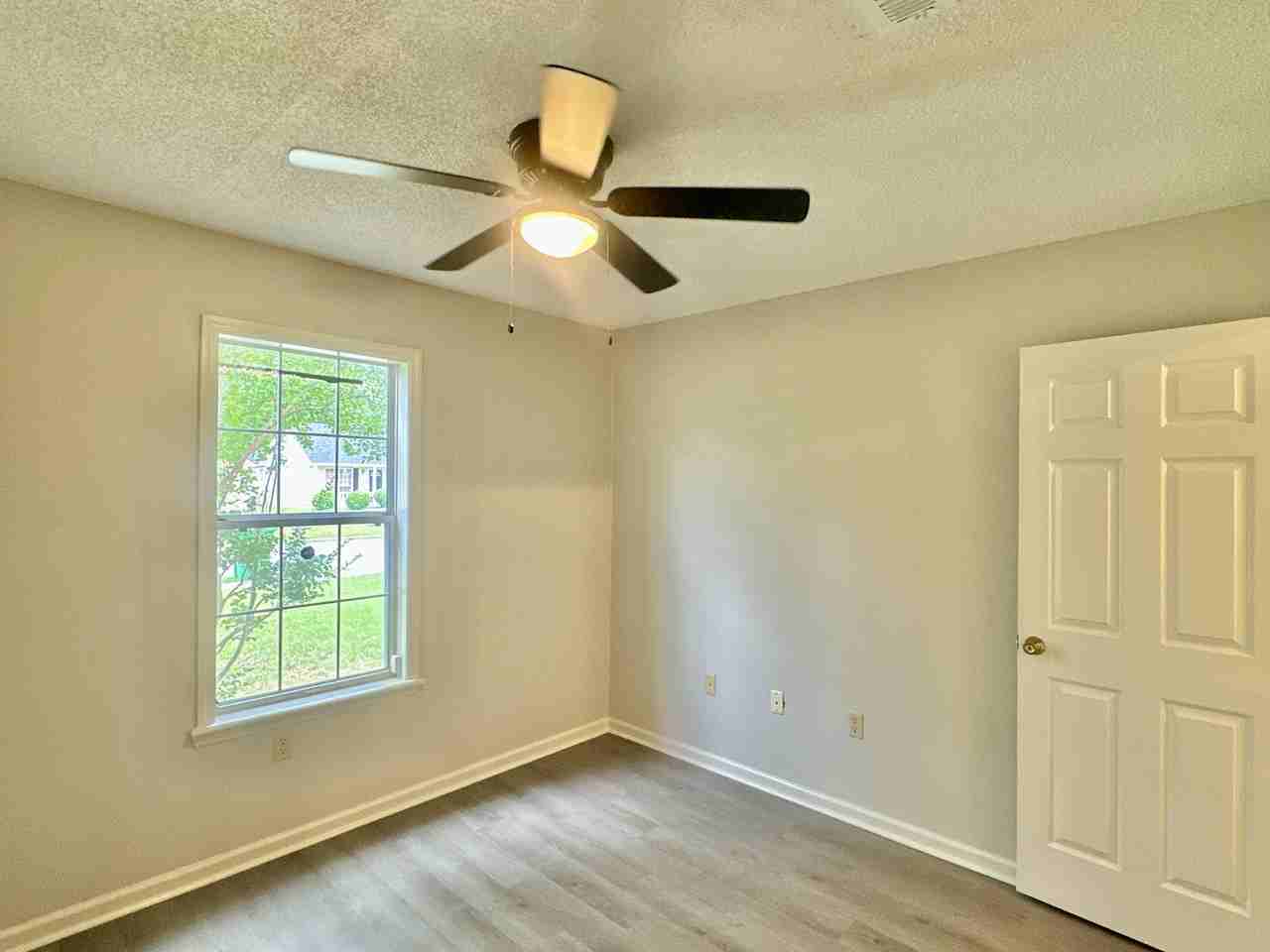 334 Sawgrass Dr #1 - Photo 5 of 24