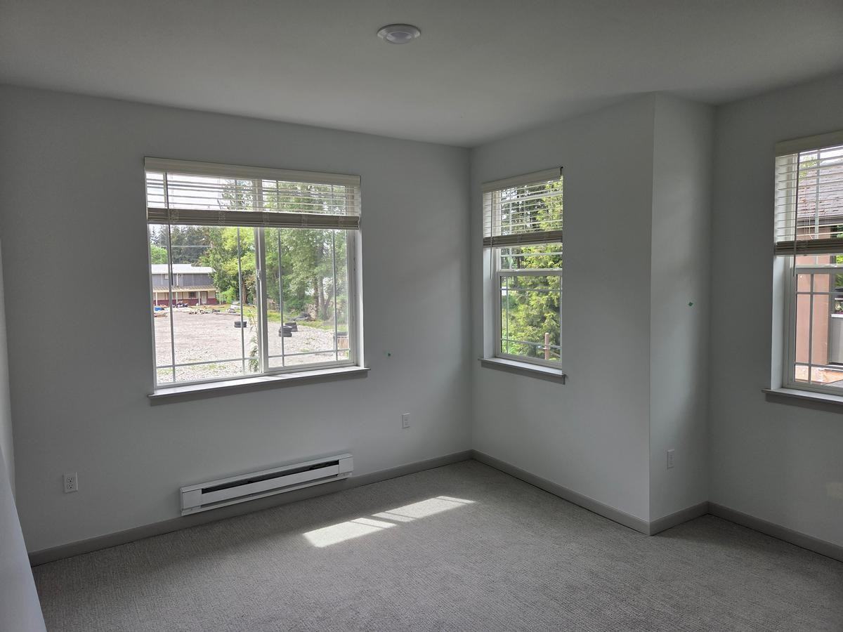 5402 141st St E - Photo 2 of 8