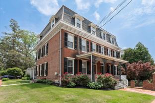 421 N Walnut St - Photo 1 of 1