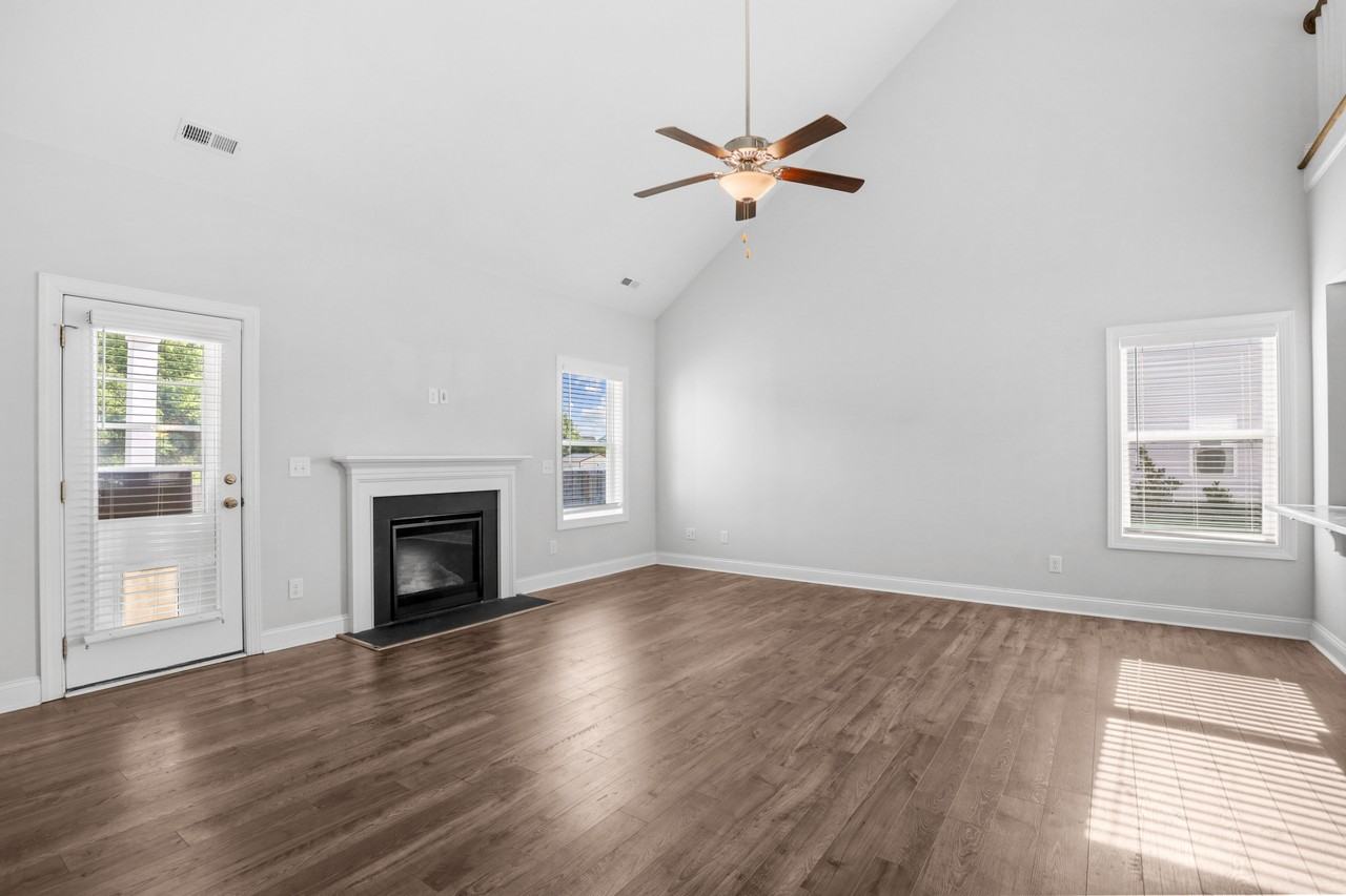 710 Tuscany Cir #1 - Photo 5 of 18