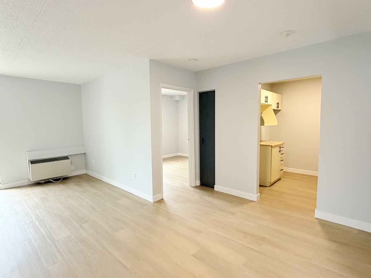 2950 Elsmere Ave #202 - Photo 4 of 12