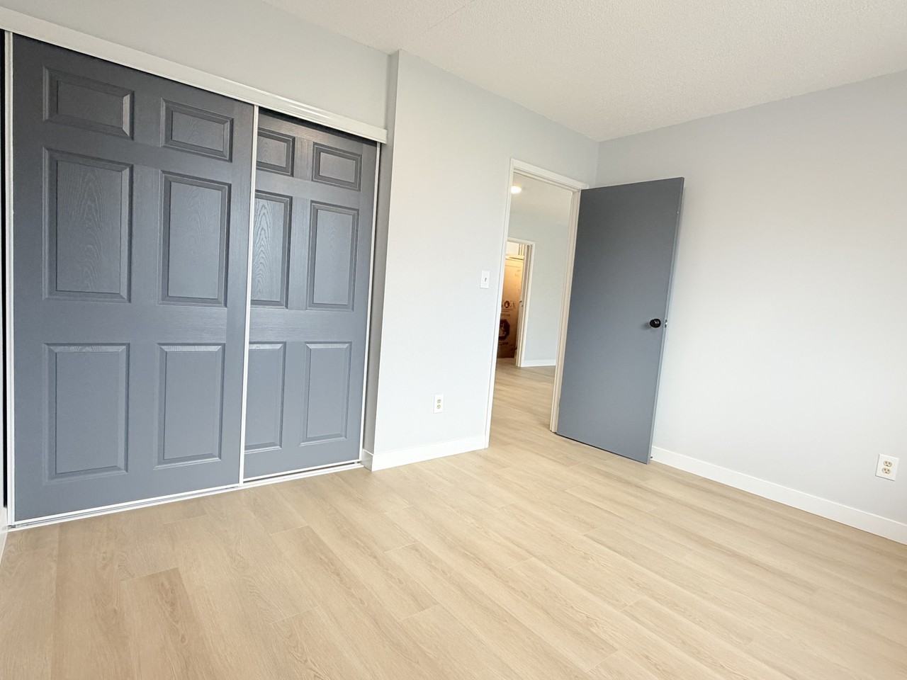 2950 Elsmere Ave #202 - Photo 6 of 12