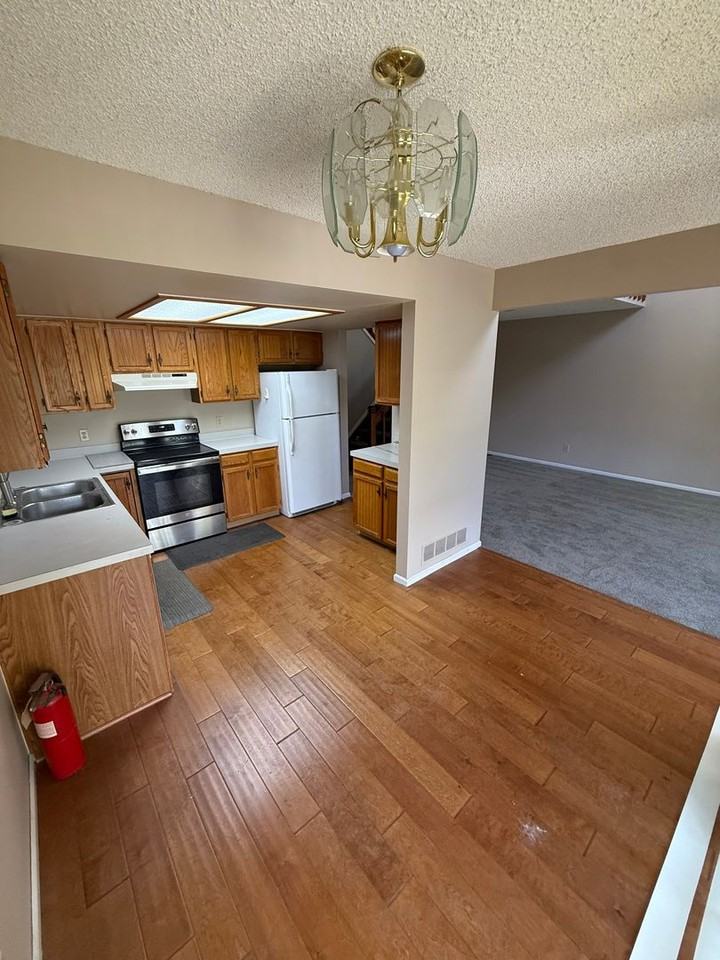 1260 E 130th Ave #C - Photo 3 of 19