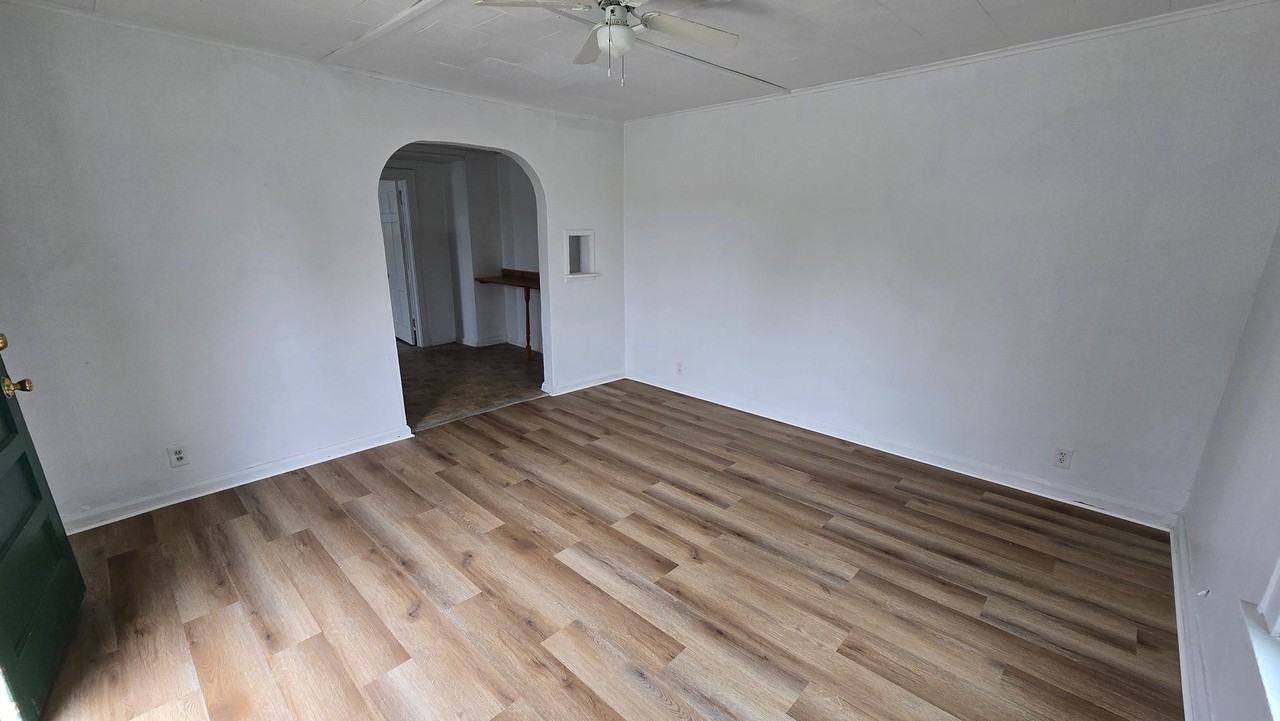 100 S College Ave - Photo 7 of 7