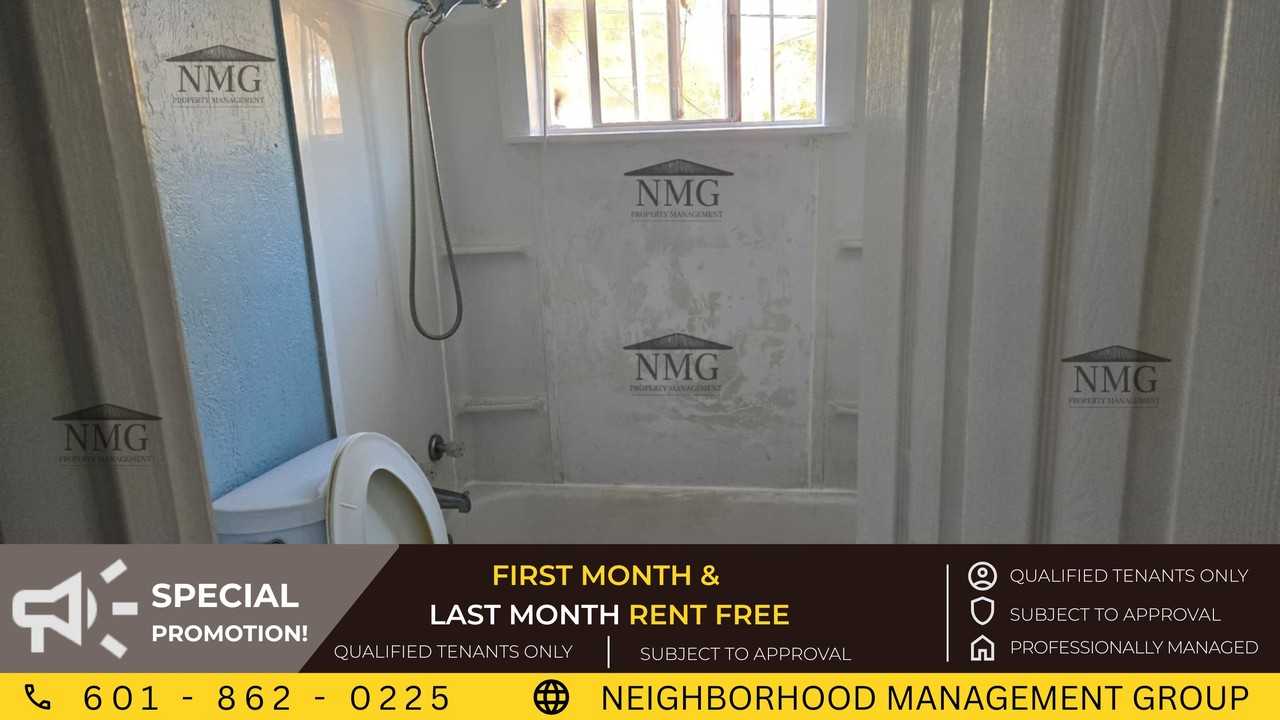 3380 Shady Oaks St #B - Photo 4 of 4