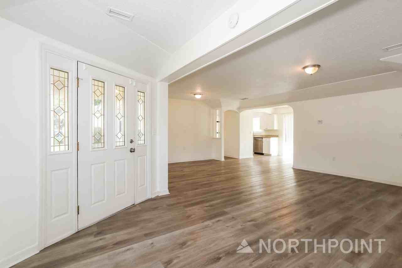 5524 Enchanted Dr - Photo 3 of 16