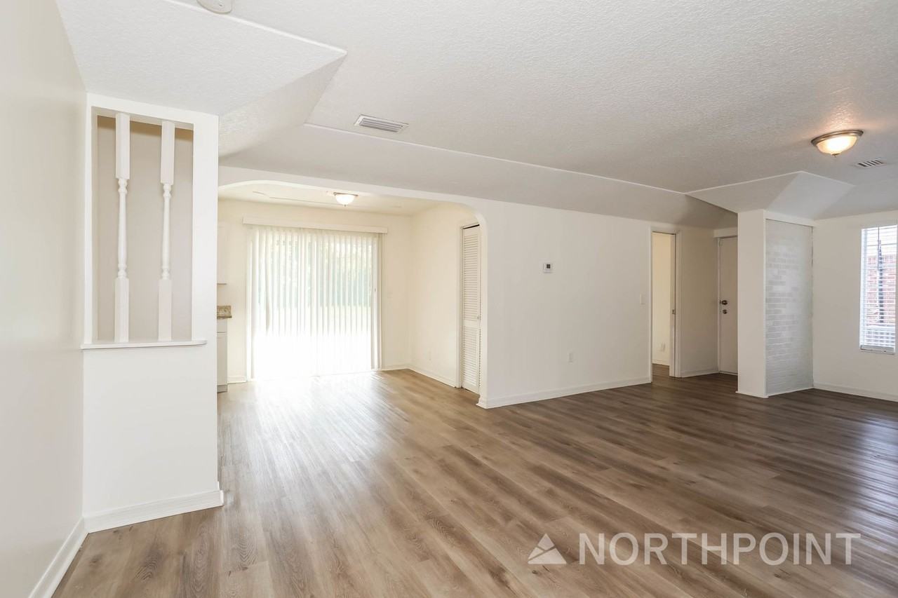 5524 Enchanted Dr - Photo 5 of 16