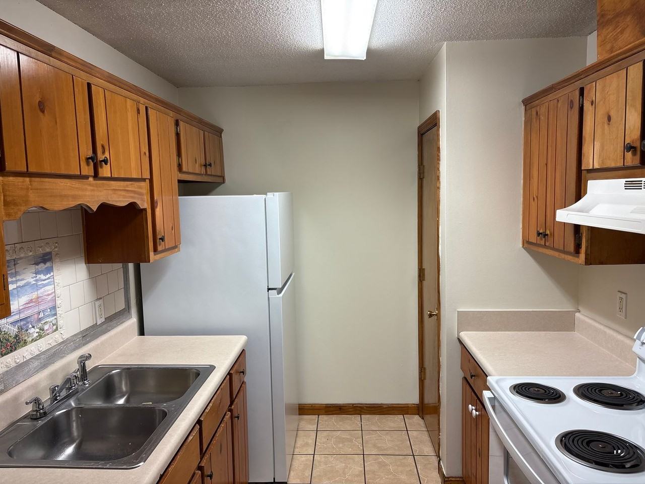 107 Winding Way Apt D - Photo 3 of 10