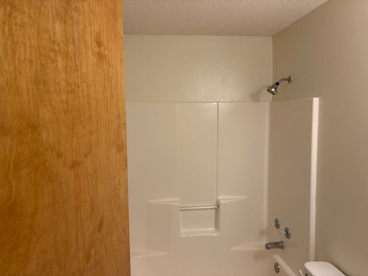 107 Winding Way Apt D - Photo 5 of 10