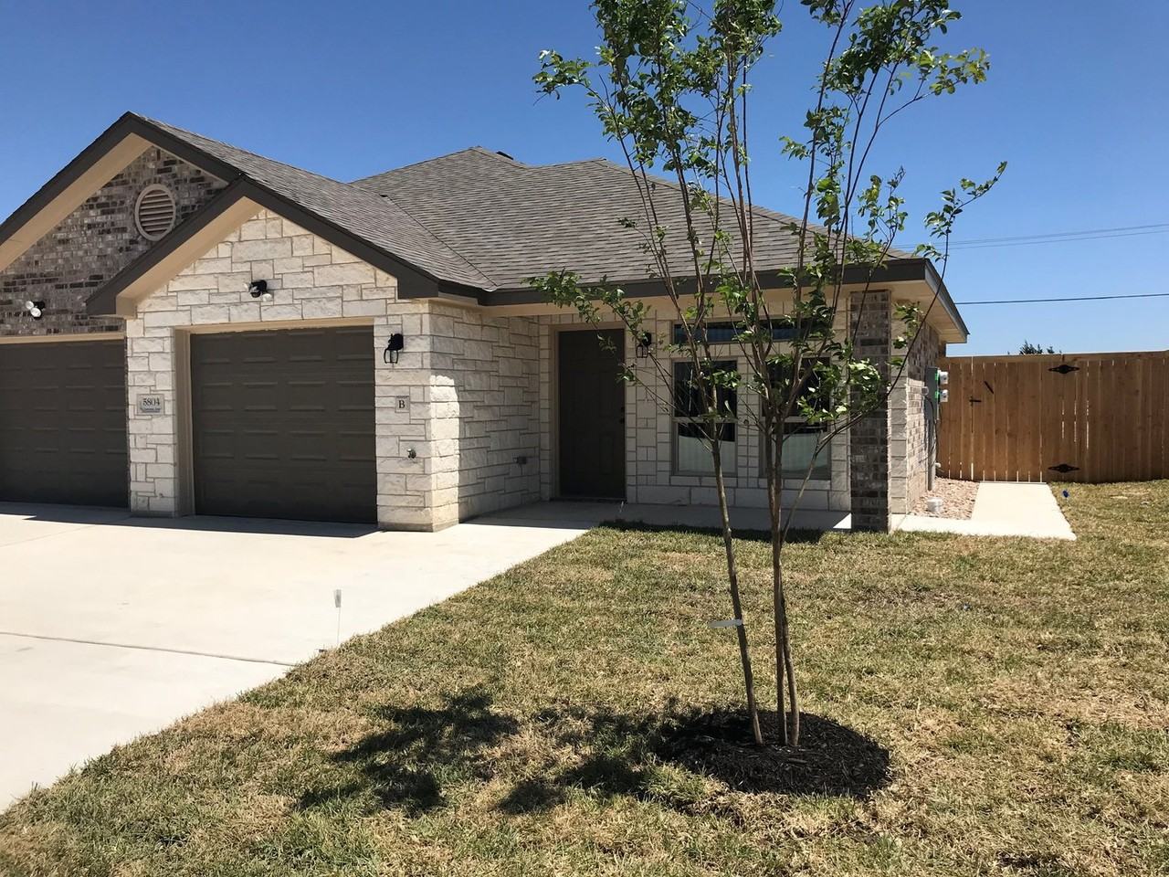 5804B Luminous Ln - Photo 2 of 29