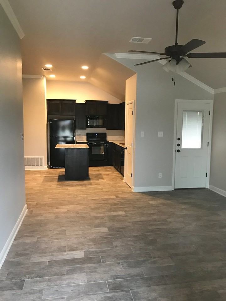 5804B Luminous Ln - Photo 3 of 29