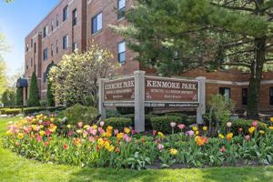 featured image of 119 S Kenmore Ave
