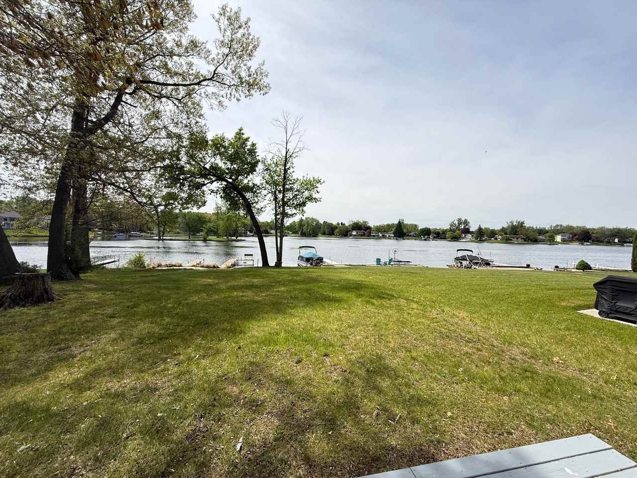 121 Nottingham Dr - Photo 4 of 25