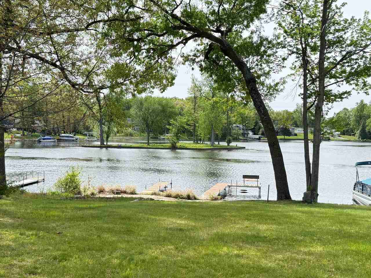 121 Nottingham Dr - Photo 5 of 25
