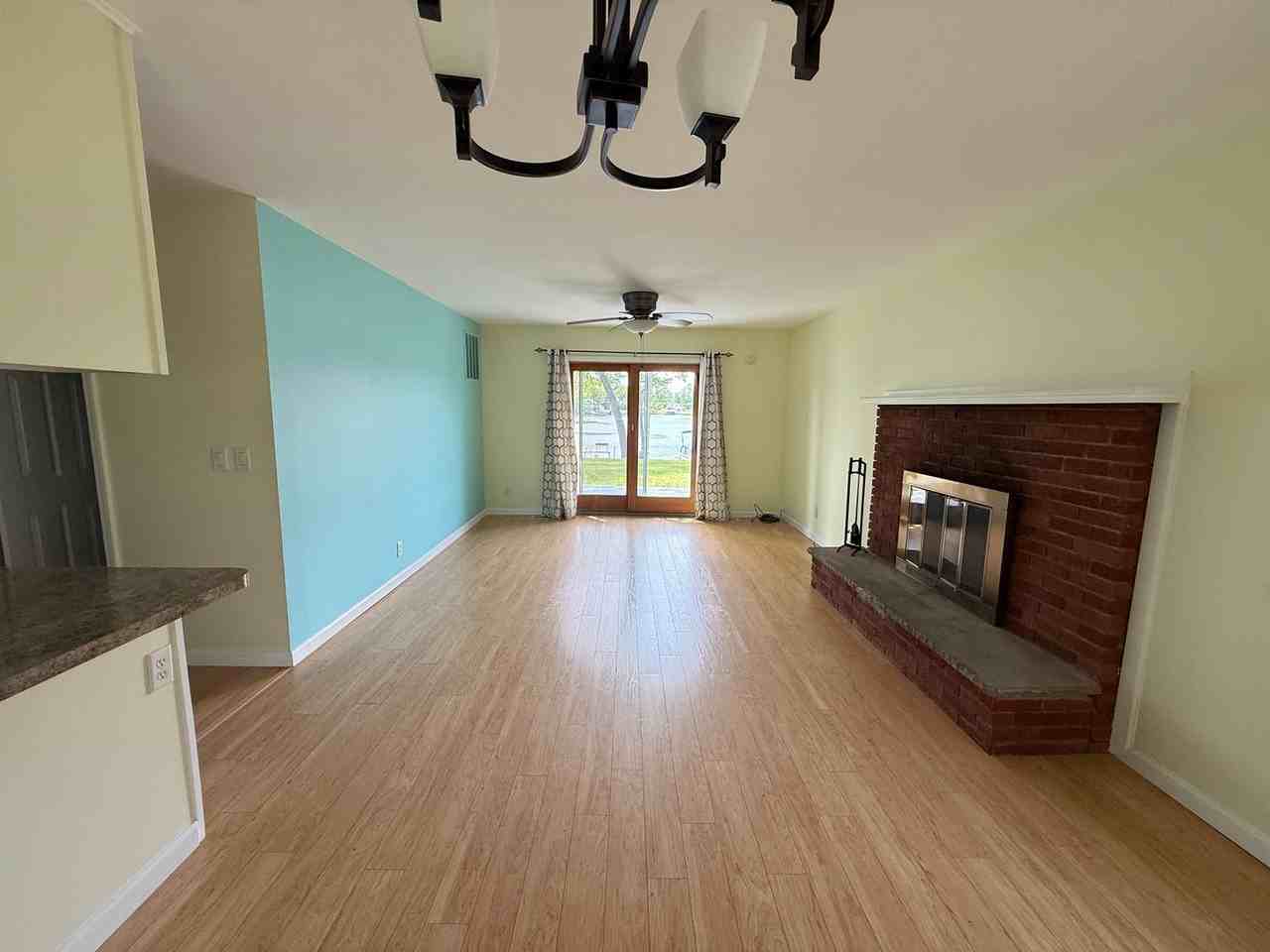 121 Nottingham Dr - Photo 7 of 25