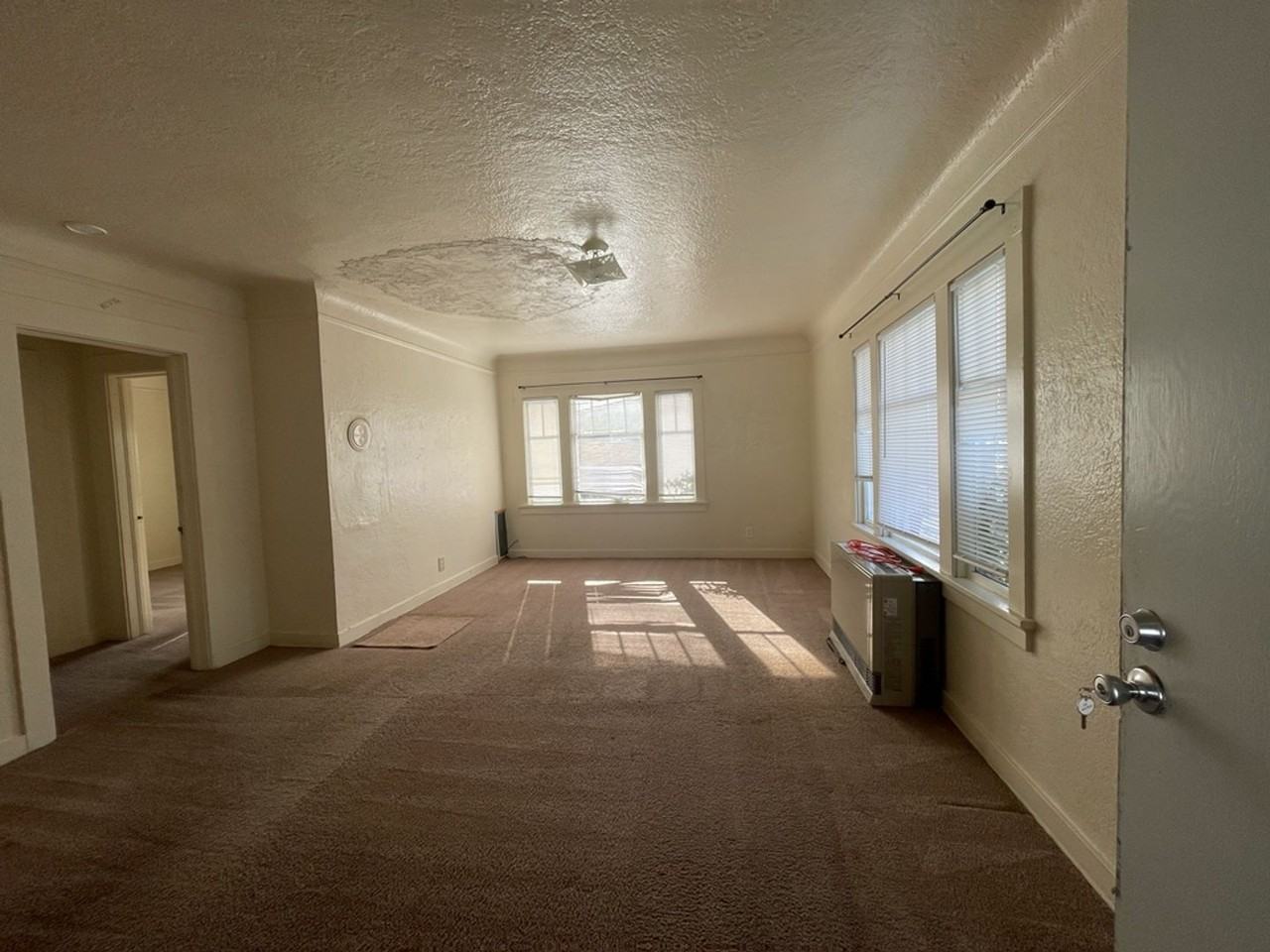 1328 9th St - Photo 2 of 27