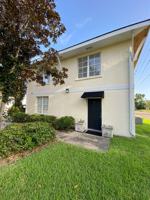 featured image of 200 W 11th St