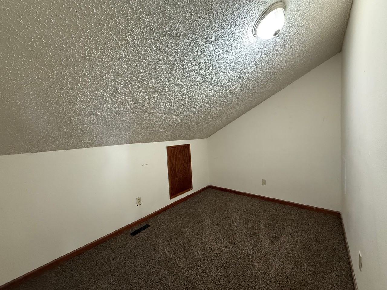 1572 Keily Run - Photo 7 of 9