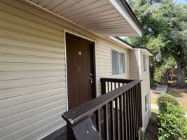 featured image of 1411 Lake Brooke Dr