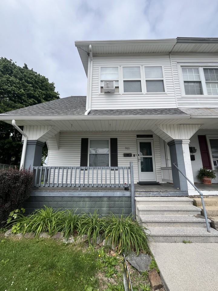 911 Keider St #1 - Photo 2 of 36