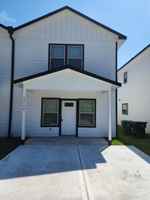 featured image of 9218 Nyssa St