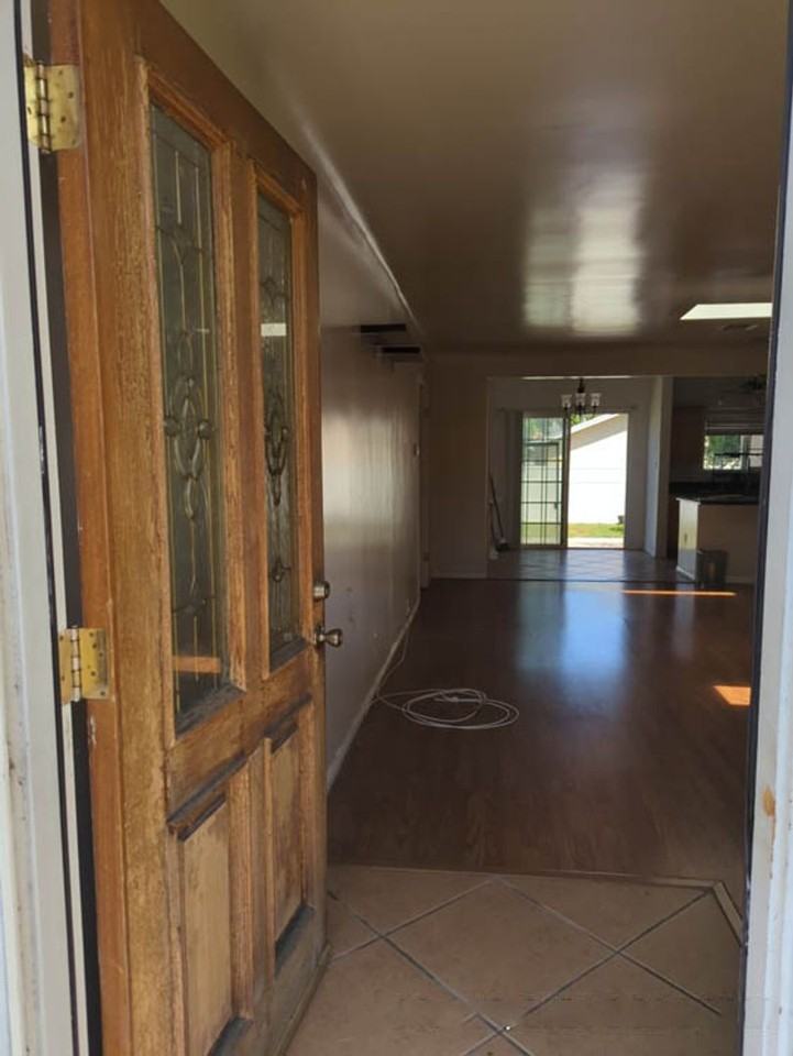 1104 N Frederic St - Photo 5 of 9
