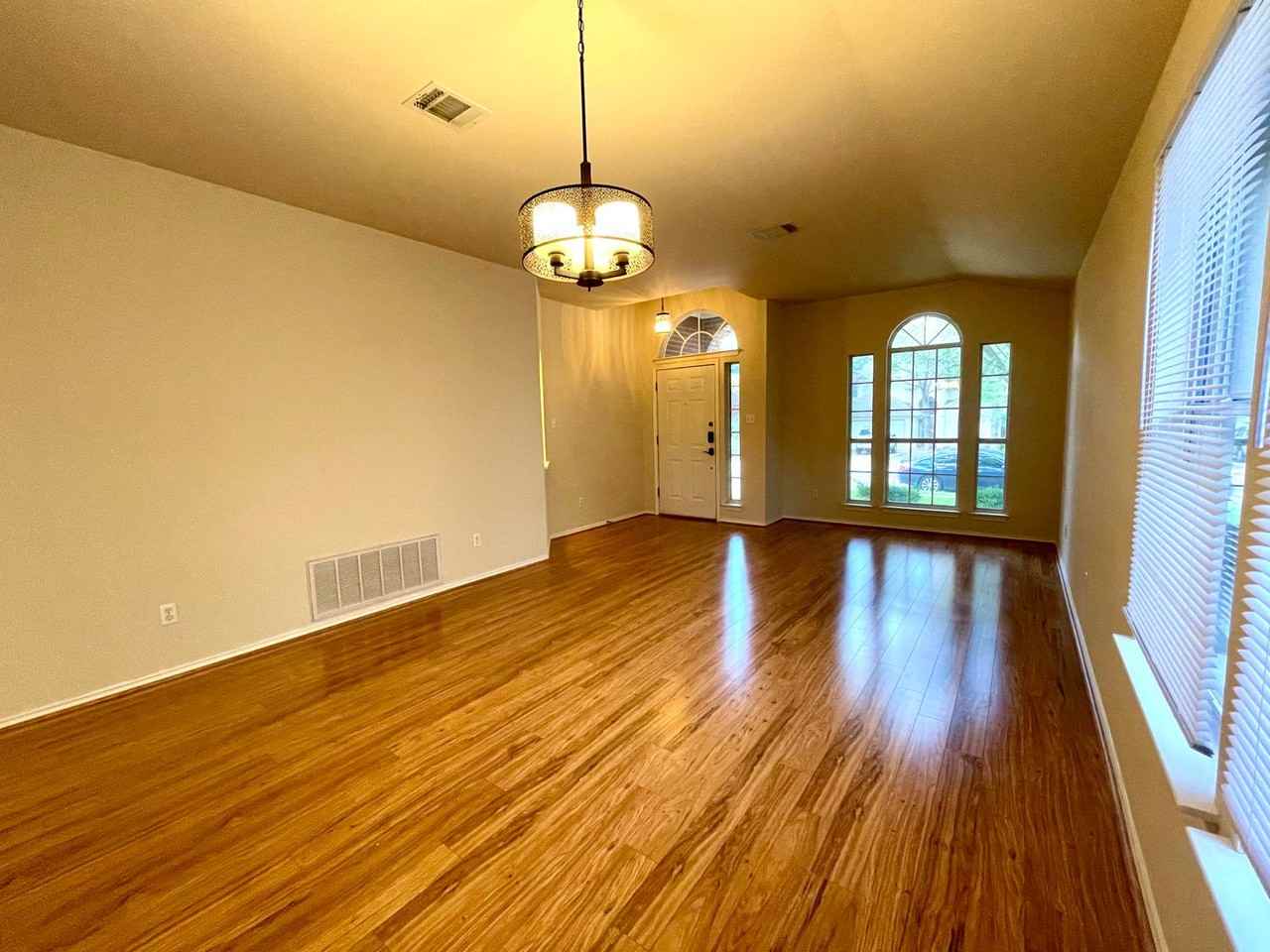 4213 Walling Forge Dr - Photo 4 of 32