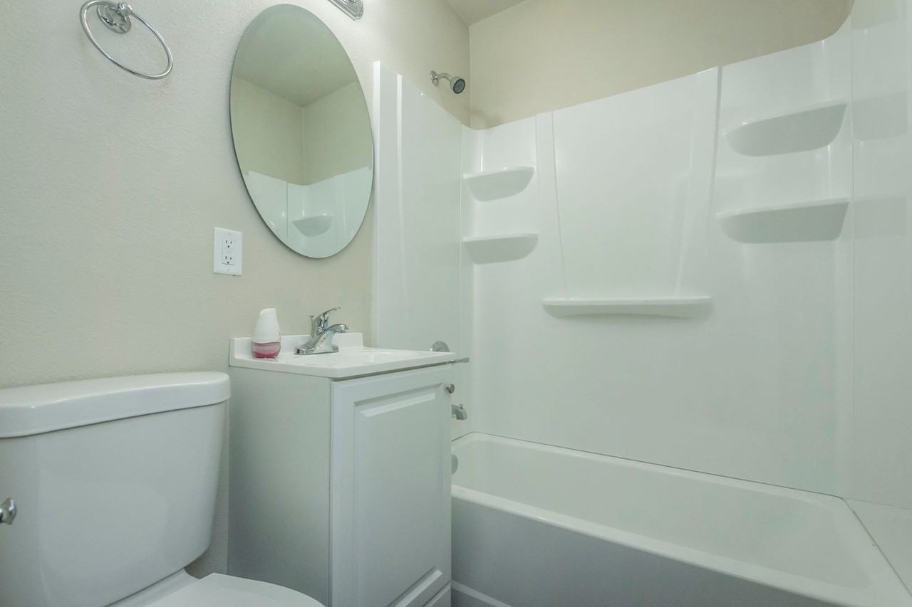 2900 Oxford St - Photo 7 of 16