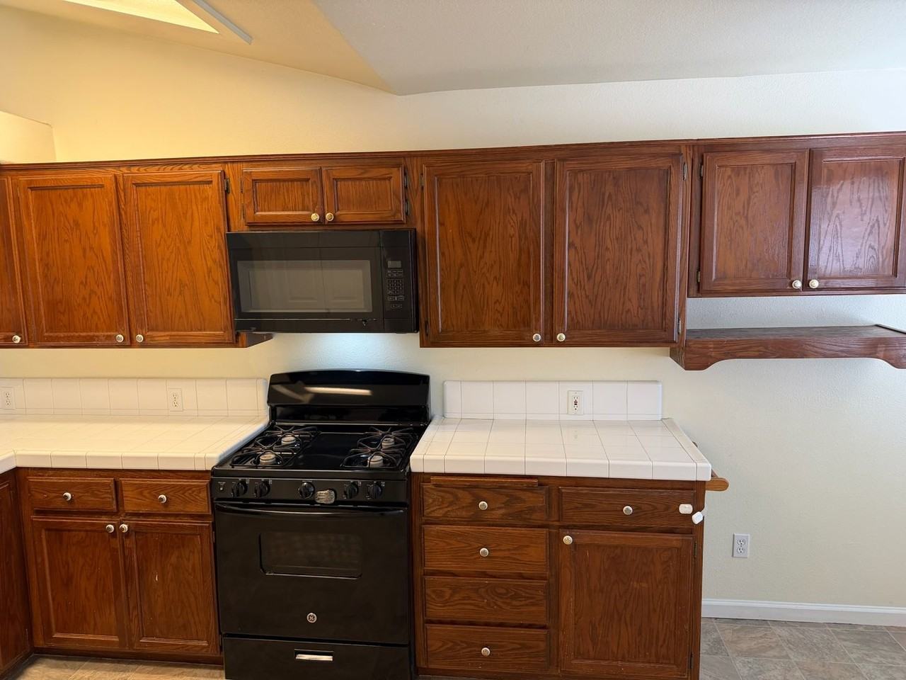 1631 E Victor Ave - Photo 5 of 20