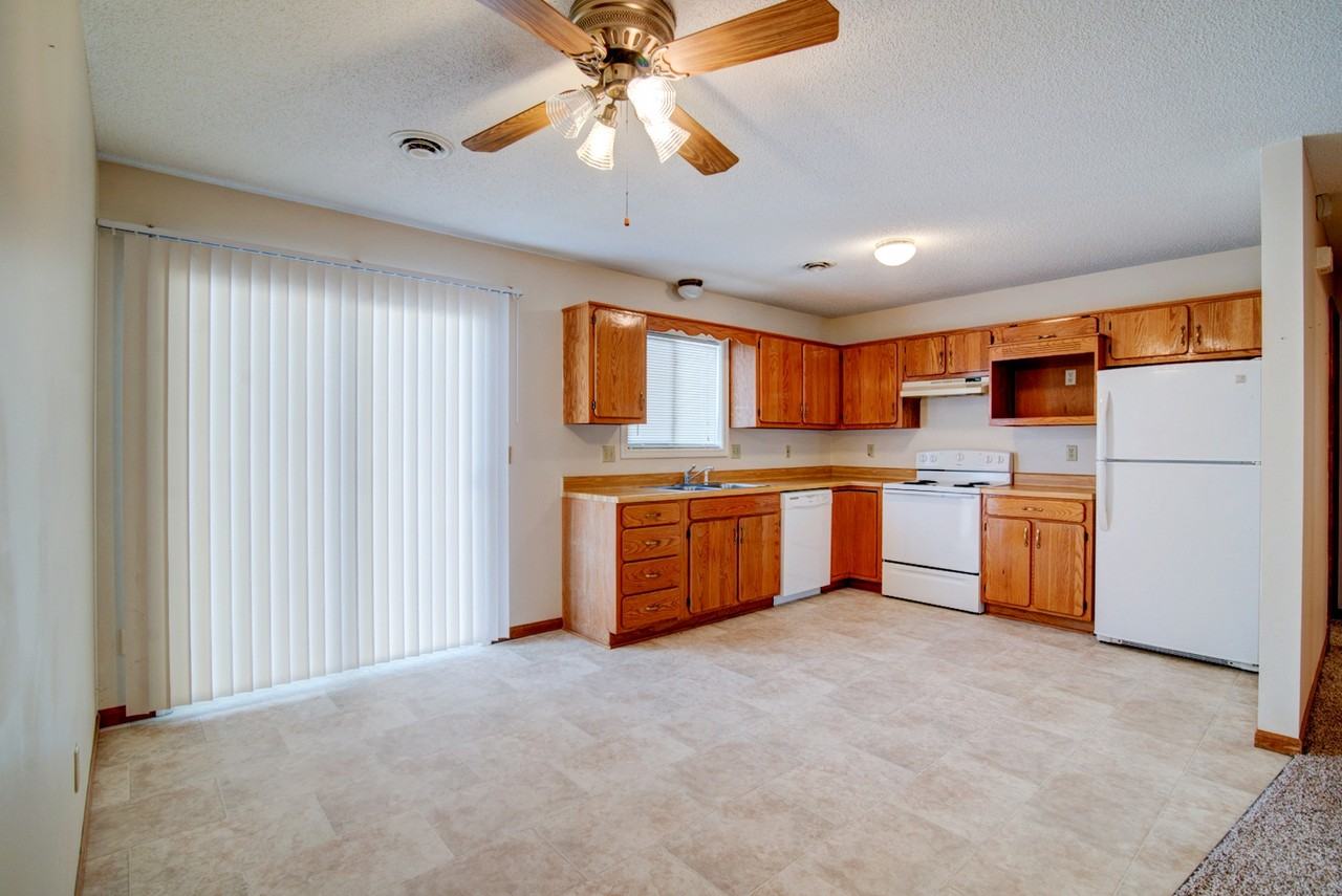 302 Appaloosa Trl - Photo 4 of 13