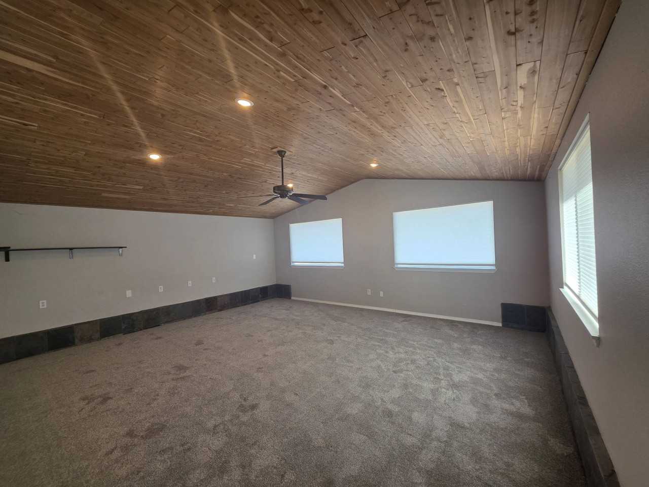 7113 W Arrowhead Ave #1 - Photo 4 of 19