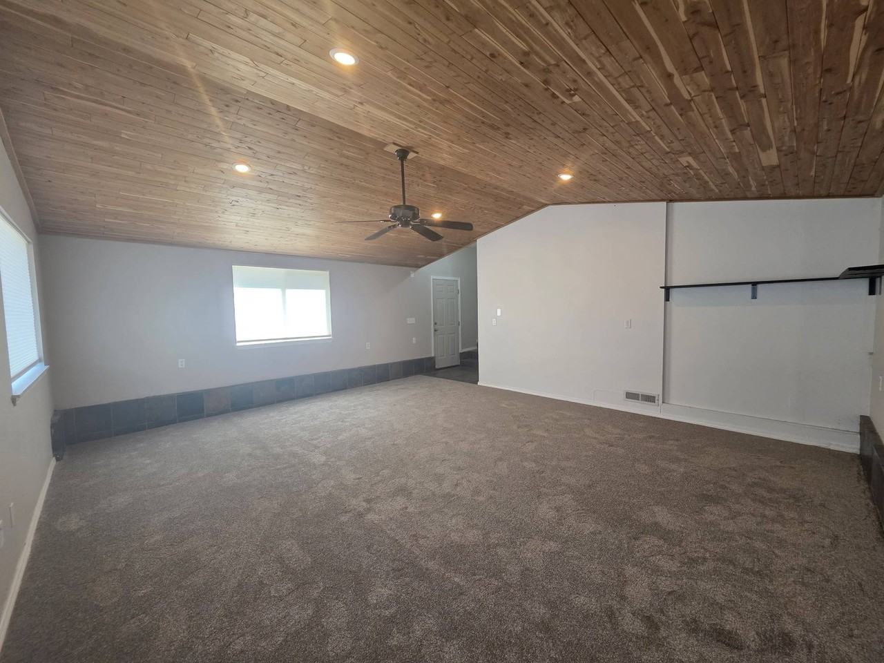 7113 W Arrowhead Ave #1 - Photo 5 of 19