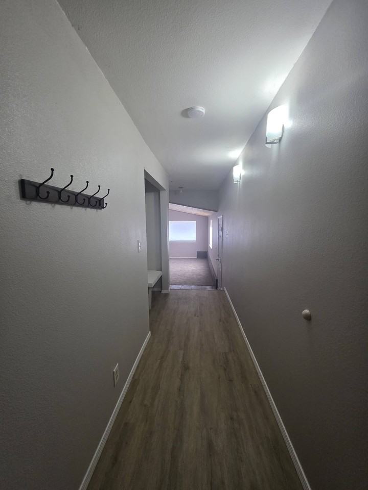 7113 W Arrowhead Ave #1 - Photo 6 of 19