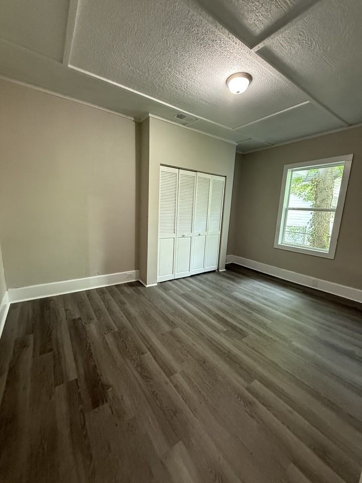 537 17th St Sw #1 - Photo 7 of 7
