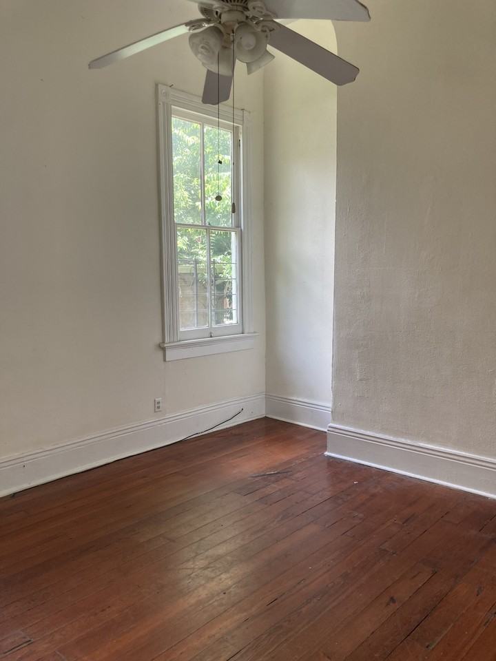 1018 S Carrollton Ave #A - Photo 3 of 6