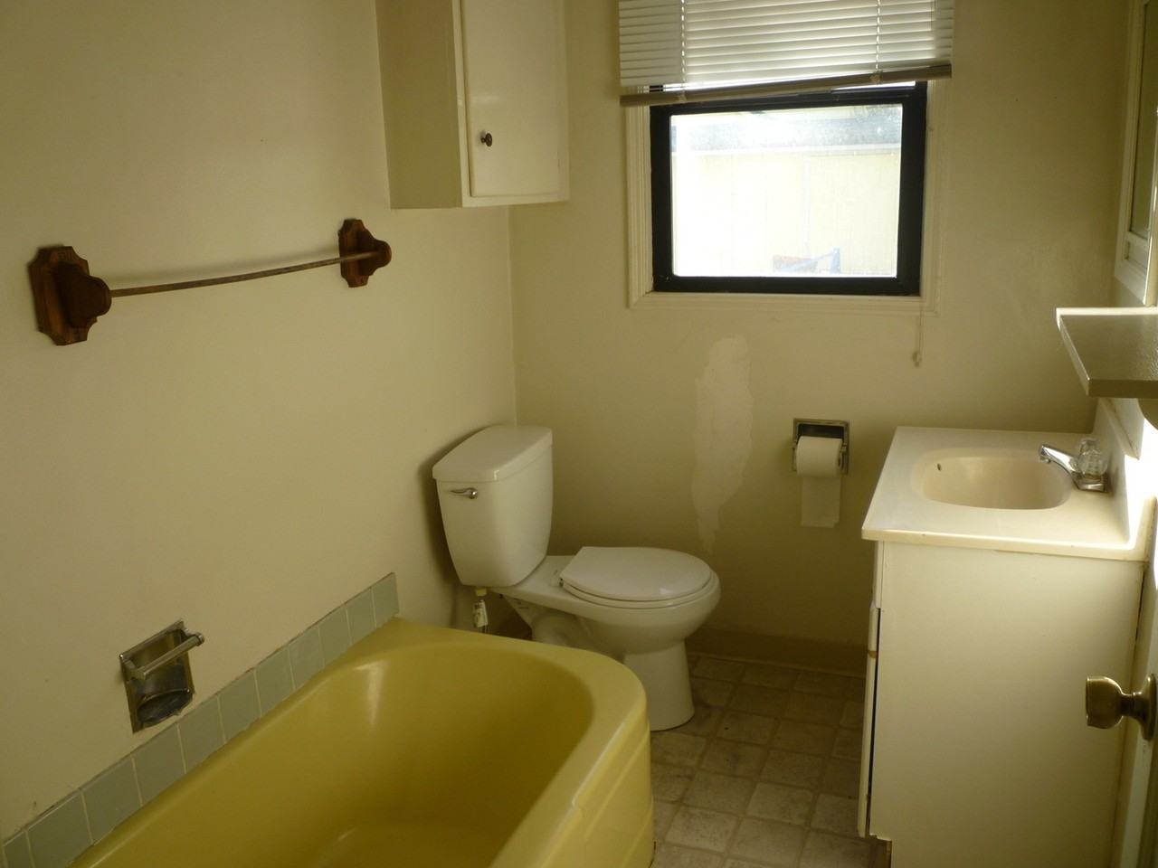 2291 Santa Clara Ave - Photo 5 of 20