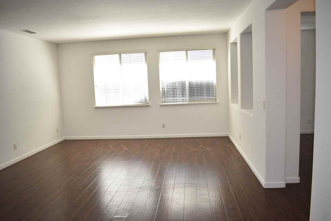 2360 Lockton Dr - Photo 3 of 6