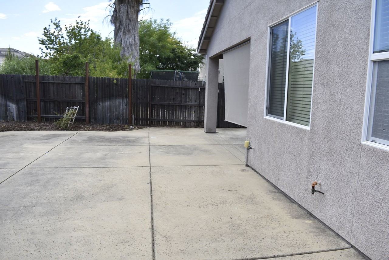 2360 Lockton Dr - Photo 5 of 6