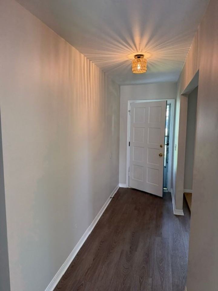 2375 Kirkwall St - Photo 2 of 10