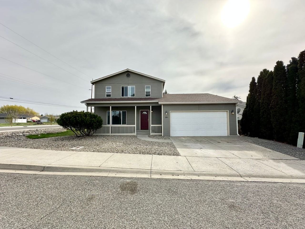 2108 N Regal St - Photo 2 of 35